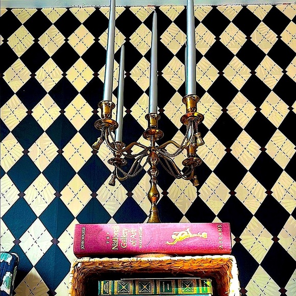 Vintage Luxury Brass Candelabra – Timeless Elegance - Picture 11 of 12